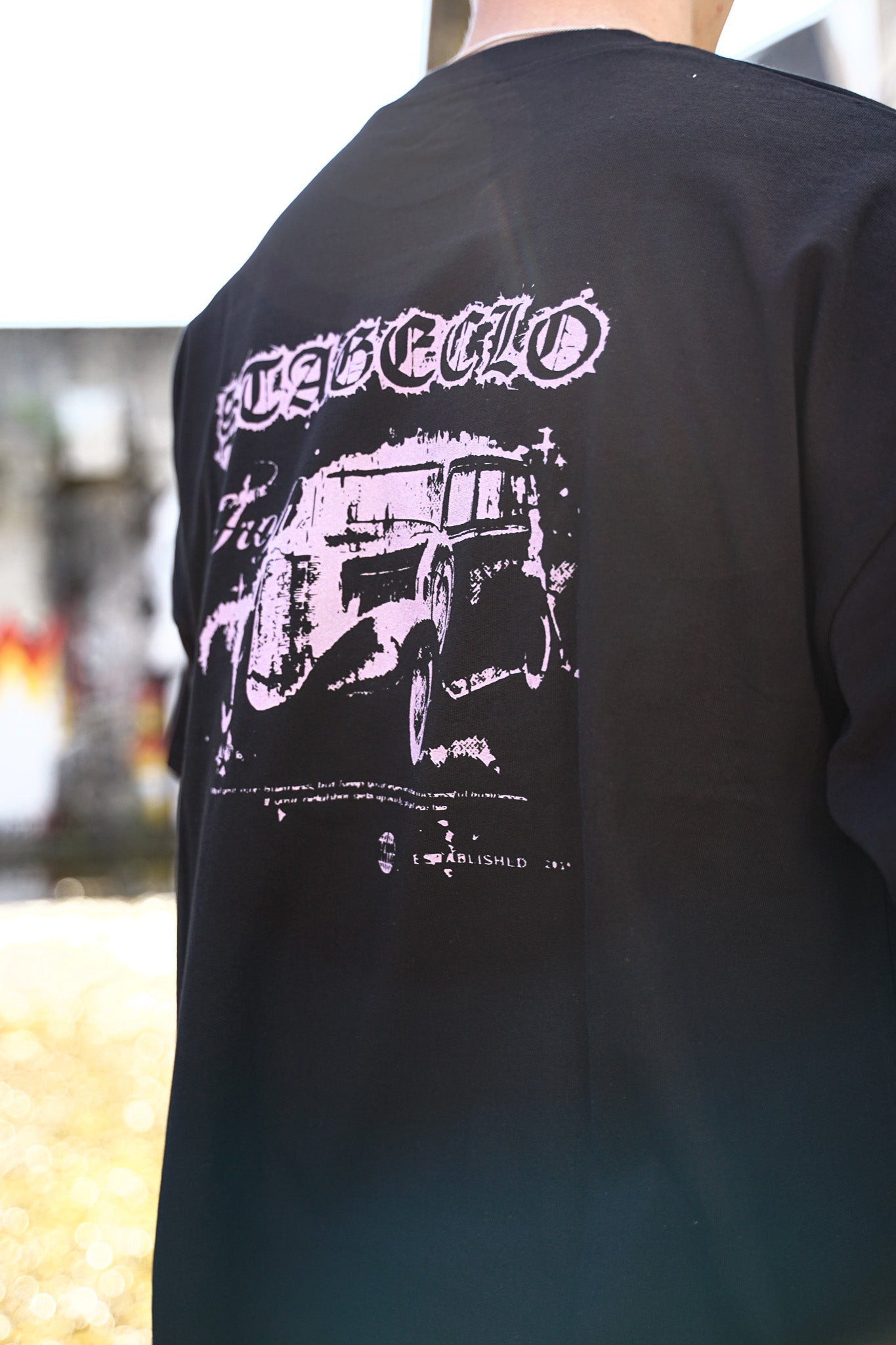 Black/ Violett Oversized Boxy Tee.